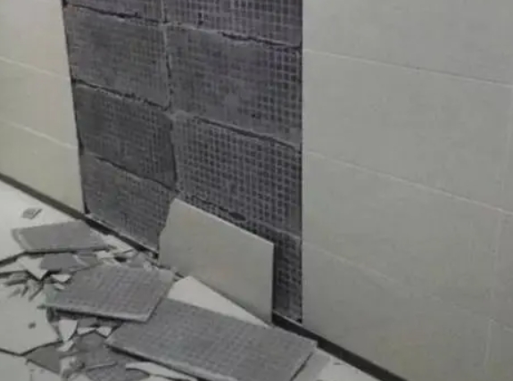 龙州瓷砖空鼓维修公司分享下龙州墙砖松动维修的知识